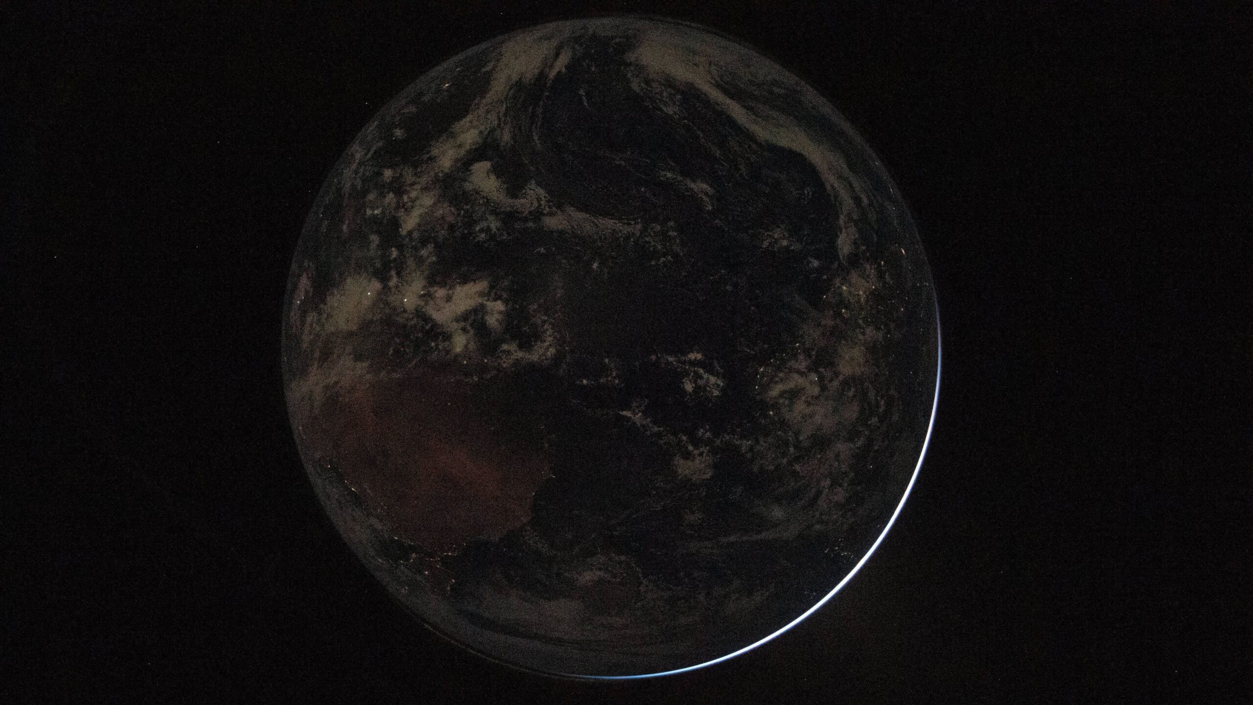 NASA Unveils 1st Earth Photos From Artemis II